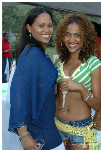 beach_house_carnival_2007-046