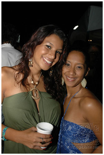 beach_house_carnival_2007-137