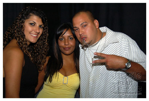 trini_revellers_fete_2k7-10