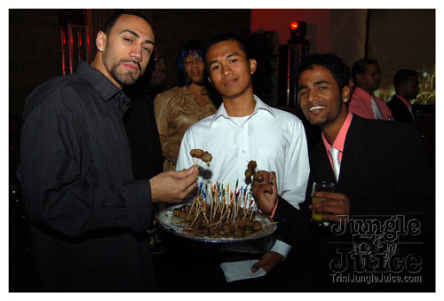 trini_revellers_fete_2k7-45