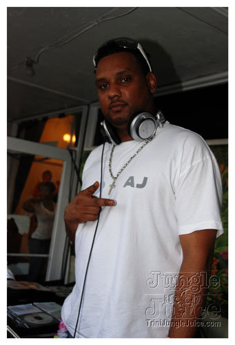 trini_luau_all_incl_2007-018