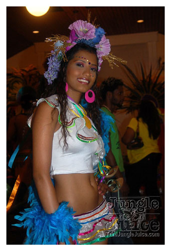 trini_revellers_2k8_launch-034