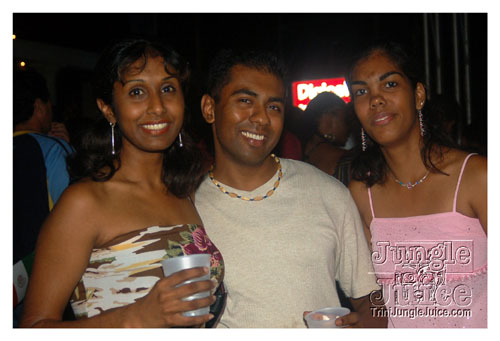 trini_revellers_2k8_launch-046
