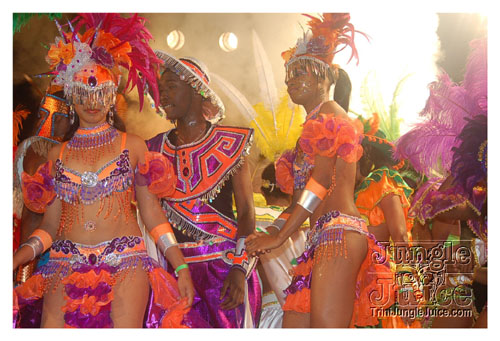 trini_revellers_2k8_launch-185