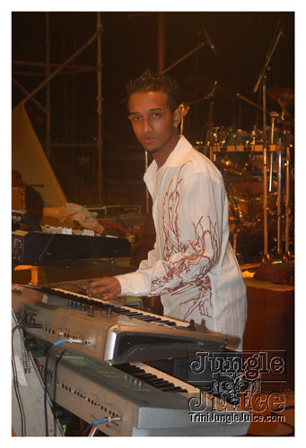 trini_revellers_2k8_launch-234