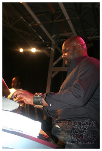 tune_in_2007_machelmontano-022