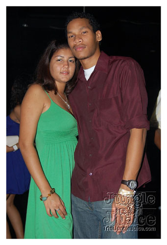 under_the_mistletoe_2007-025