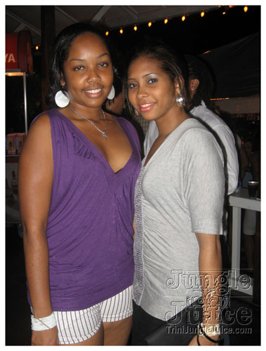 under_the_mistletoe_2007-029