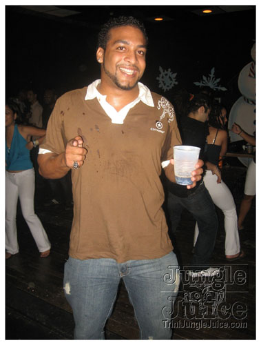 under_the_mistletoe_2007-068