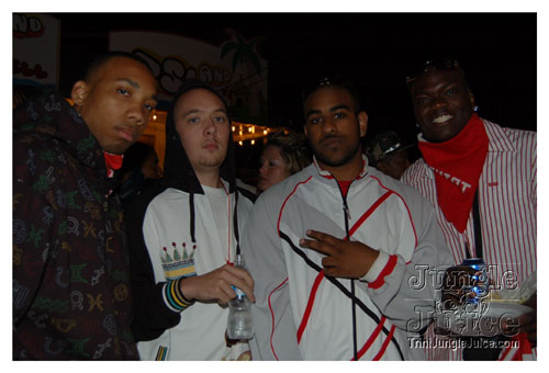 unite_de_nations_6-128