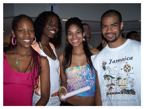 weakness_for_sweetness-006