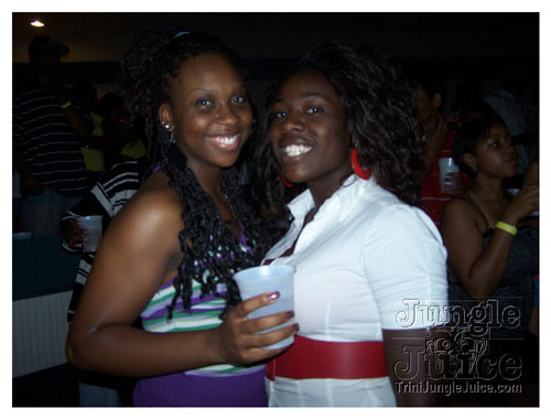 weakness_for_sweetness-036