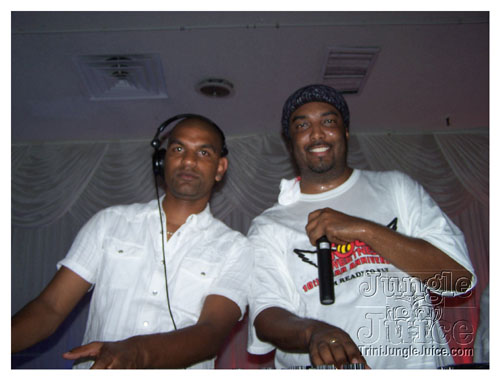 weakness_for_sweetness-081