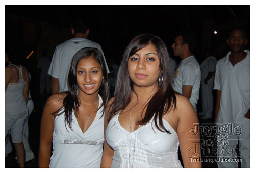 white_out_side_pt2-005