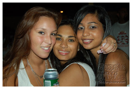 white_out_side_pt2-006