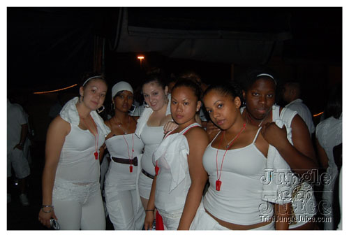 white_out_side_pt2-008