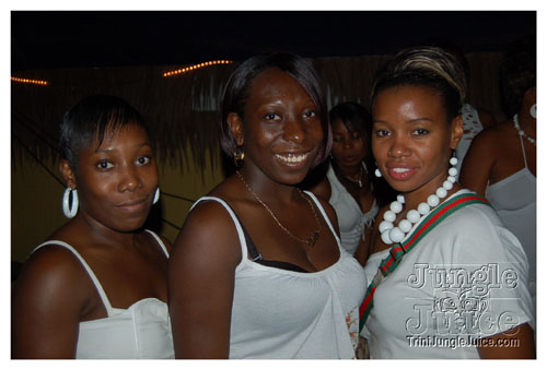 white_out_side_pt2-014