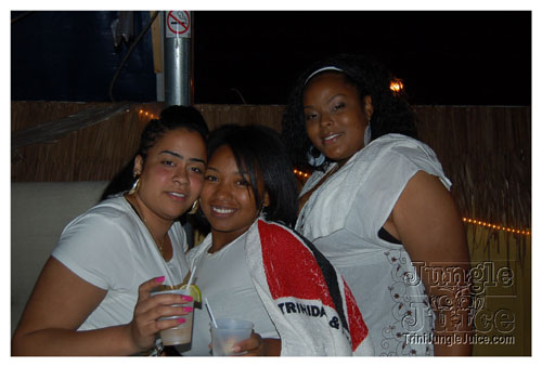 white_out_side_pt2-017