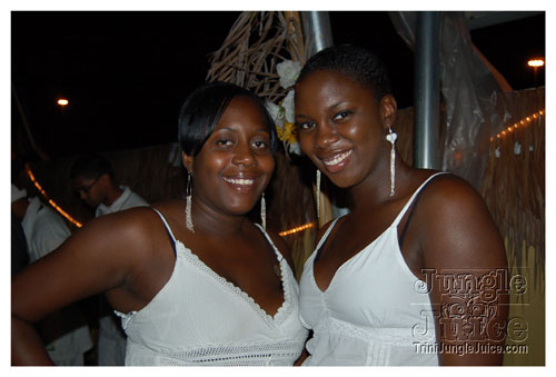 white_out_side_pt2-022