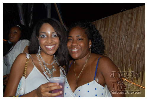 white_out_side_pt2-023