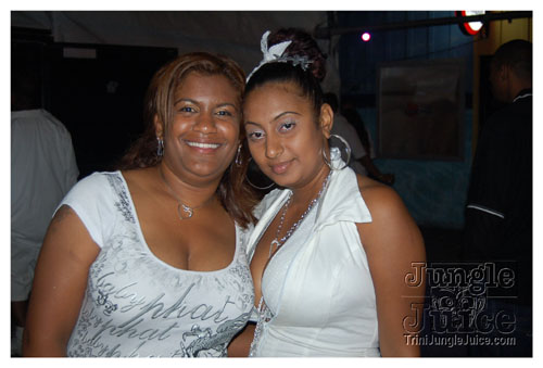 white_out_side_pt2-034