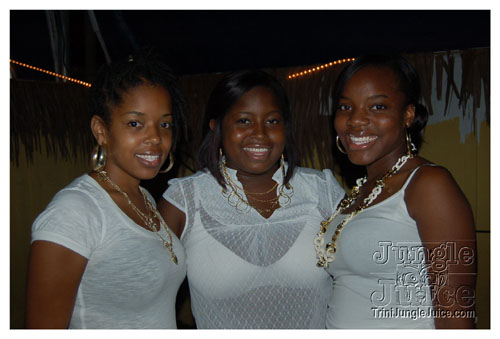 white_out_side_pt2-041