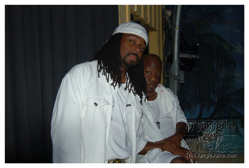 white_out_side_pt2-045