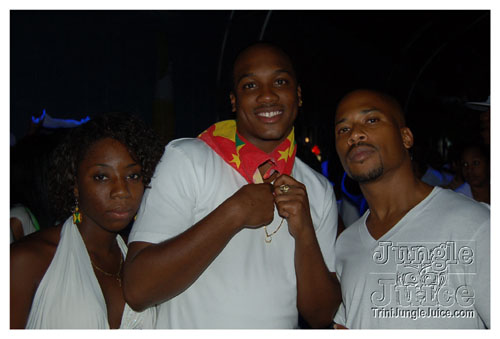 white_out_side_pt2-052