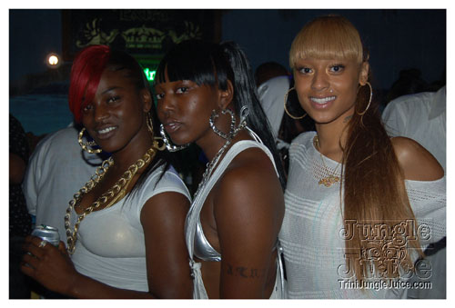 white_out_side_pt2-057