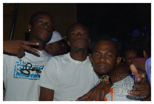 white_out_side_pt2-068