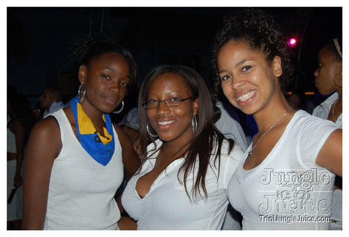 white_out_side_pt2-070