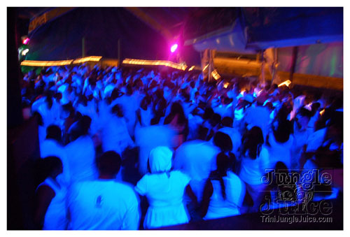 white_out_side_pt2-079