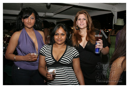 wuk_and_wine_boatride-004