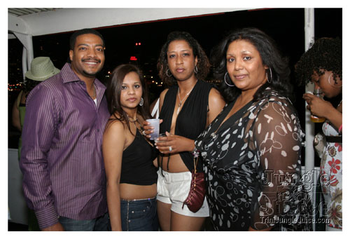 wuk_and_wine_boatride-025