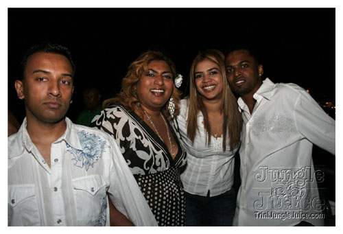 wuk_and_wine_boatride-036