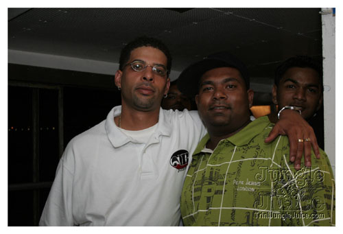 wuk_and_wine_boatride-037