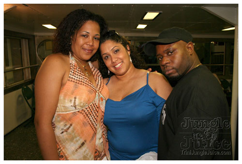 wuk_and_wine_boatride-064