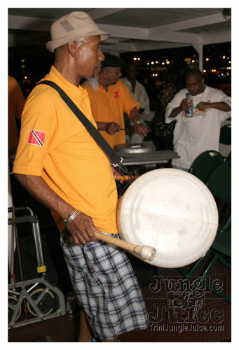 wuk_and_wine_boatride-066