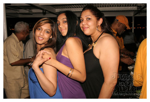 wuk_and_wine_boatride-075