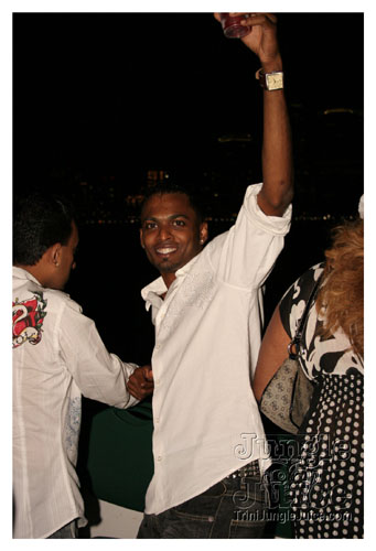 wuk_and_wine_boatride-080