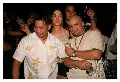 wuk_and_wine_boatride-081