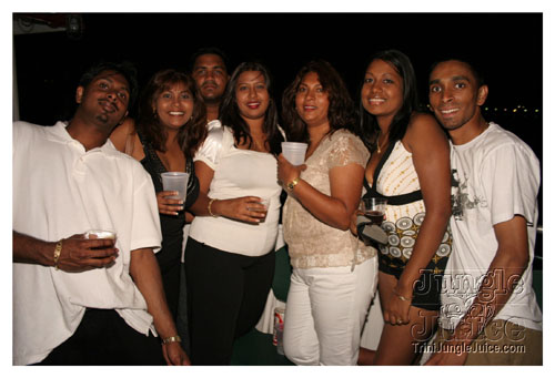 wuk_and_wine_boatride-085