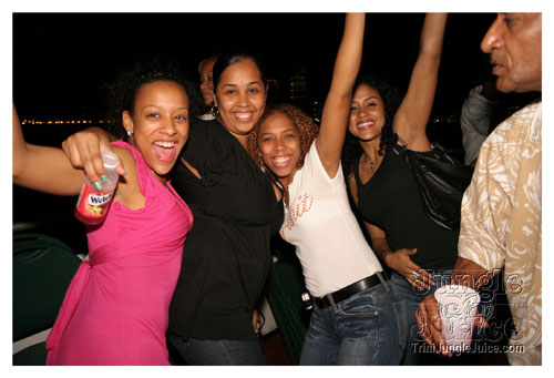 wuk_and_wine_boatride-086