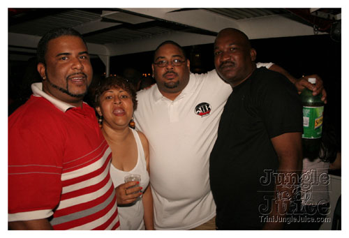 wuk_and_wine_boatride-092