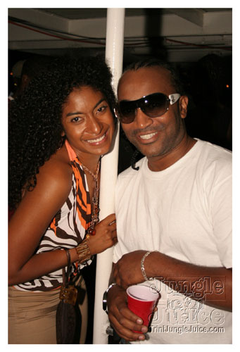 wuk_and_wine_boatride-093