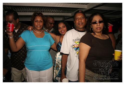 wuk_and_wine_boatride-101