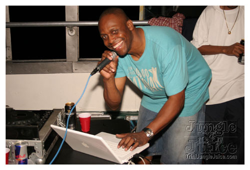 wuk_and_wine_boatride-111