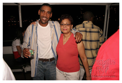 wuk_and_wine_boatride-114