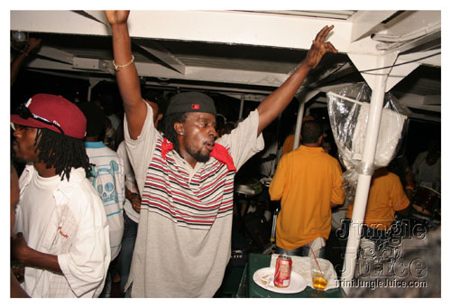 wuk_and_wine_boatride-115