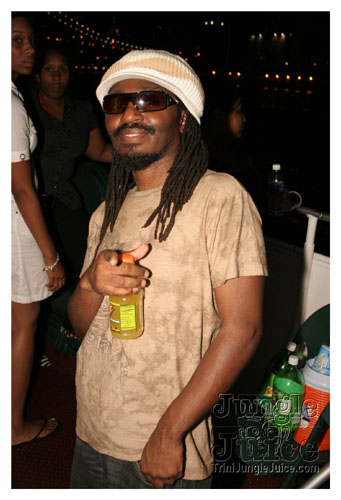 wuk_and_wine_boatride-124